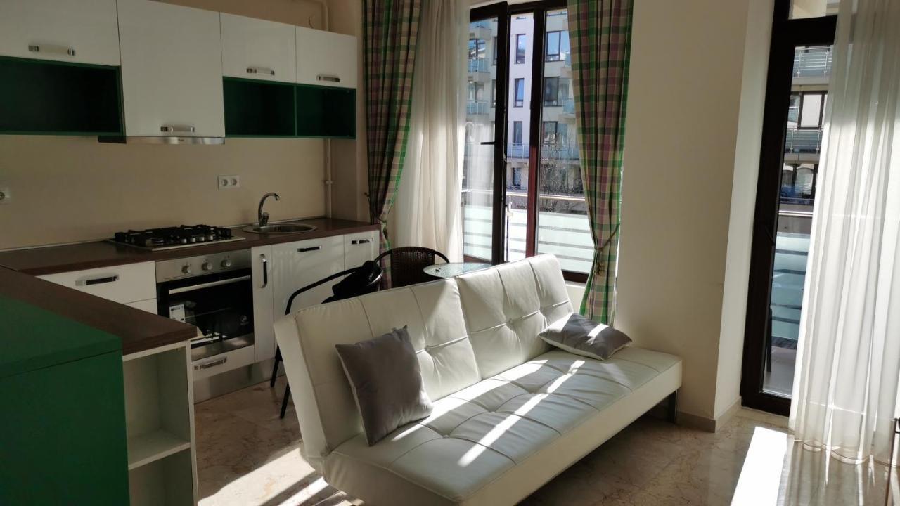 Luxurious Apartment In A Residential Complex In Copou For A Maximum Number Of 3 Persons ヤシ エクステリア 写真